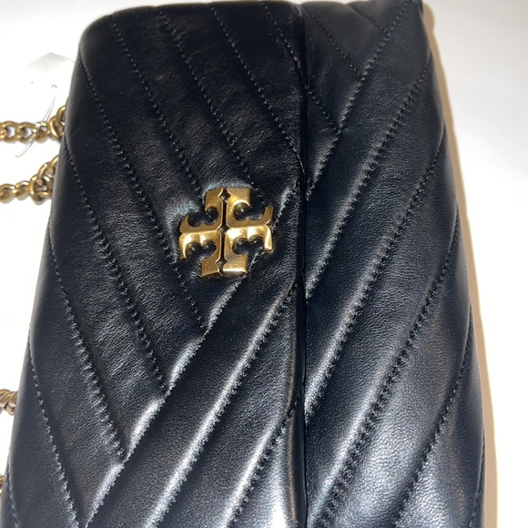 Tory Burch KIRA CHEVRON CONVERTIBLE SHOULDER BAG - Picture 4 of 17